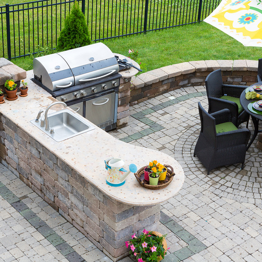 Outdoor Kitchen and Grill in Knoxville