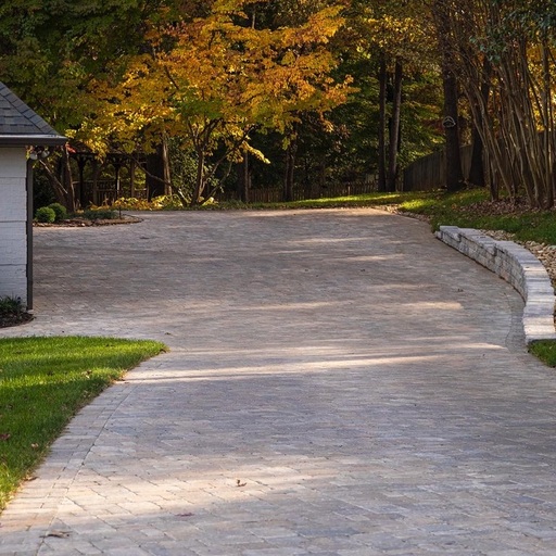 hardscape driveway contractor