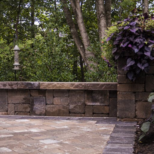 retaining wall contractor Knoxville